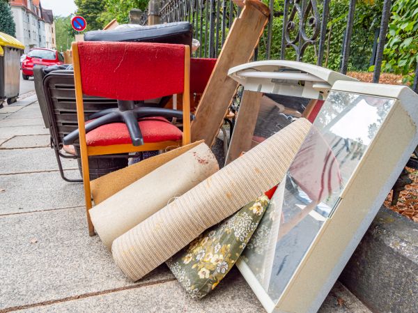 Residential Junk Removal in Palm Beach Gardens